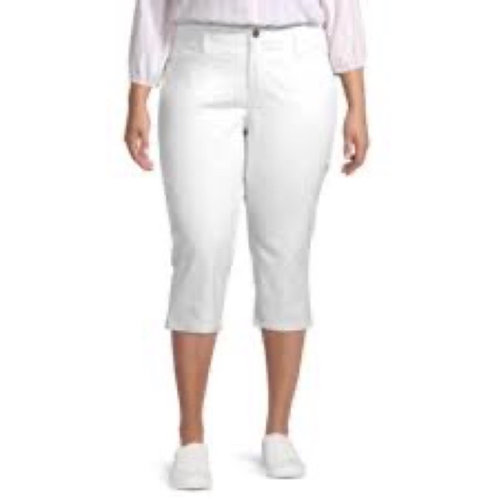 St. John’s Bay Denim Capris